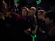 extant_StarTrek_VOY_4x13-WakingMoments_02862.jpg