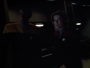 extant_StarTrek_VOY_4x13-WakingMoments_02910.jpg