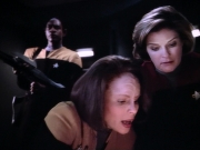extant_StarTrek_VOY_4x13-WakingMoments_02961.jpg