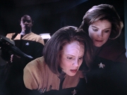 extant_StarTrek_VOY_4x13-WakingMoments_02966.jpg