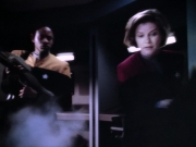 extant_StarTrek_VOY_4x13-WakingMoments_02972.jpg
