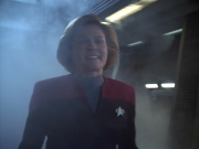 extant_StarTrek_VOY_4x13-WakingMoments_02984.jpg