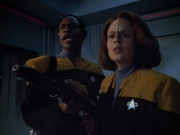 extant_StarTrek_VOY_4x13-WakingMoments_02986.jpg
