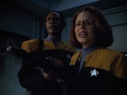 extant_StarTrek_VOY_4x13-WakingMoments_02989.jpg