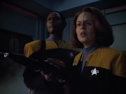 extant_StarTrek_VOY_4x13-WakingMoments_02994.jpg
