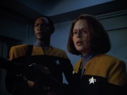extant_StarTrek_VOY_4x13-WakingMoments_03002.jpg