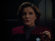 extant_StarTrek_VOY_4x13-WakingMoments_03067.jpg