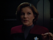 extant_StarTrek_VOY_4x13-WakingMoments_03068.jpg