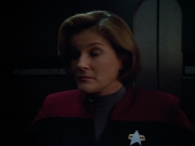 extant_StarTrek_VOY_4x13-WakingMoments_03071.jpg