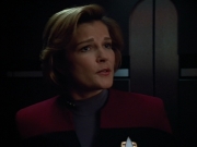 extant_StarTrek_VOY_4x13-WakingMoments_03084.jpg