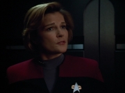 extant_StarTrek_VOY_4x13-WakingMoments_03085.jpg