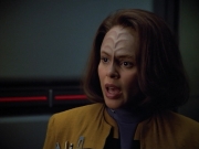 extant_StarTrek_VOY_4x13-WakingMoments_03087.jpg