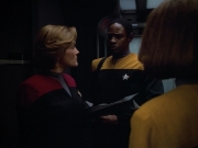 extant_StarTrek_VOY_4x13-WakingMoments_03094.jpg