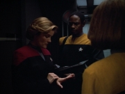 extant_StarTrek_VOY_4x13-WakingMoments_03097.jpg