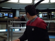extant_StarTrek_VOY_4x13-WakingMoments_03104.jpg