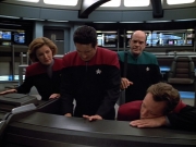 extant_StarTrek_VOY_4x13-WakingMoments_03116.jpg