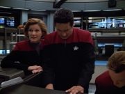 extant_StarTrek_VOY_4x13-WakingMoments_03122.jpg