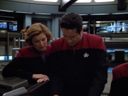 extant_StarTrek_VOY_4x13-WakingMoments_03124.jpg