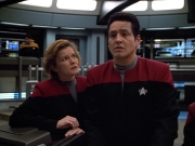 extant_StarTrek_VOY_4x13-WakingMoments_03136.jpg