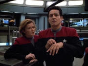 extant_StarTrek_VOY_4x13-WakingMoments_03142.jpg