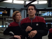 extant_StarTrek_VOY_4x13-WakingMoments_03150.jpg