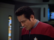 extant_StarTrek_VOY_4x13-WakingMoments_03158.jpg