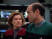 extant_StarTrek_VOY_4x13-WakingMoments_03163.jpg