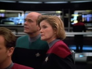 extant_StarTrek_VOY_4x13-WakingMoments_03166.jpg
