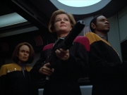 extant_StarTrek_VOY_4x13-WakingMoments_03360.jpg