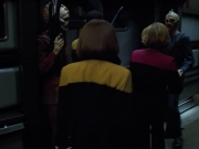 extant_StarTrek_VOY_4x13-WakingMoments_03370.jpg