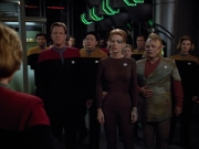 extant_StarTrek_VOY_4x13-WakingMoments_03380.jpg
