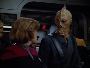 extant_StarTrek_VOY_4x13-WakingMoments_03397.jpg