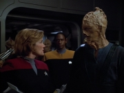 extant_StarTrek_VOY_4x13-WakingMoments_03399.jpg