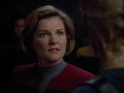 extant_StarTrek_VOY_4x13-WakingMoments_03422.jpg