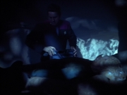 extant_StarTrek_VOY_4x13-WakingMoments_03457.jpg