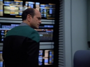extant_StarTrek_VOY_4x13-WakingMoments_03575.jpg