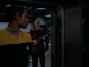 extant_StarTrek_VOY_4x13-WakingMoments_03585.jpg