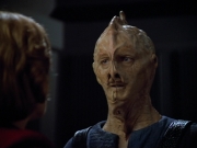 extant_StarTrek_VOY_4x13-WakingMoments_03602.jpg