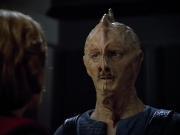extant_StarTrek_VOY_4x13-WakingMoments_03603.jpg