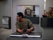 extant_StarTrek_VOY_4x13-WakingMoments_03762.jpg