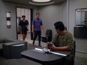 extant_StarTrek_VOY_4x13-WakingMoments_03766.jpg