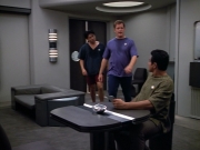 extant_StarTrek_VOY_4x13-WakingMoments_03768.jpg