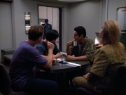 extant_StarTrek_VOY_4x13-WakingMoments_03788.jpg