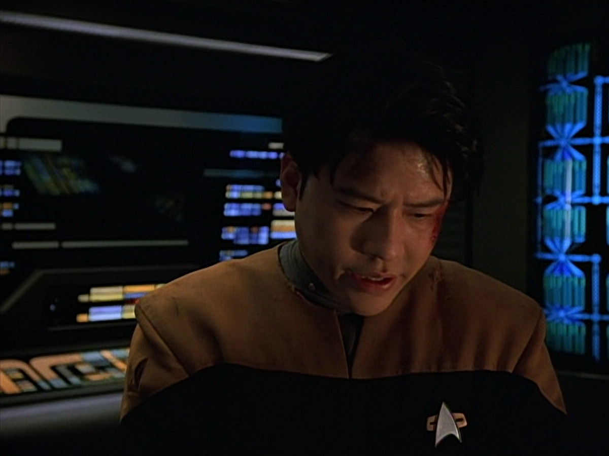 extant_StarTrekVOY_4x19-TheKillingGamePart2_00398.jpg