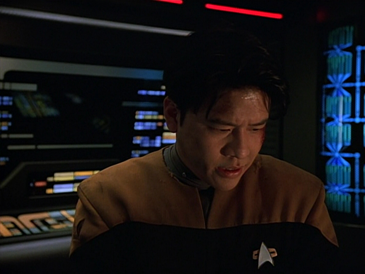 extant_StarTrekVOY_4x19-TheKillingGamePart2_00399.jpg
