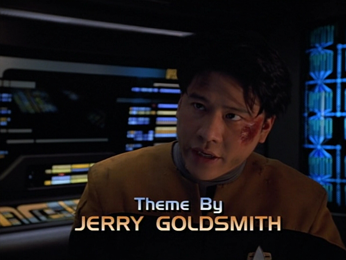 extant_StarTrekVOY_4x19-TheKillingGamePart2_00420.jpg