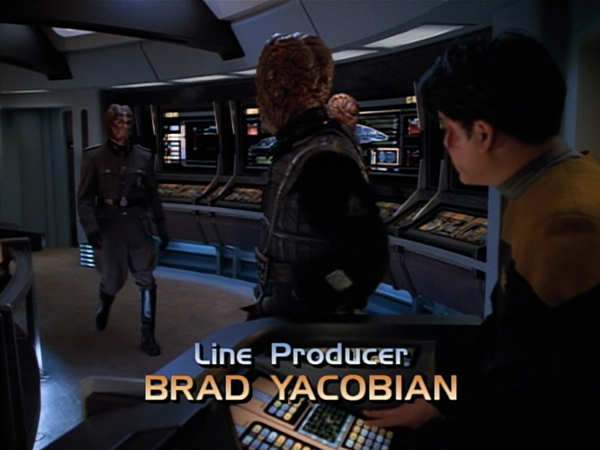 extant_StarTrekVOY_4x19-TheKillingGamePart2_00432.jpg