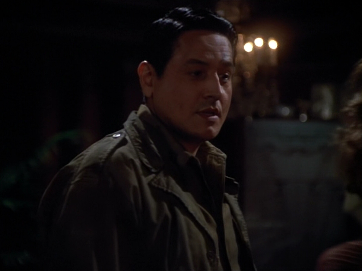 extant_StarTrekVOY_4x19-TheKillingGamePart2_00575.jpg