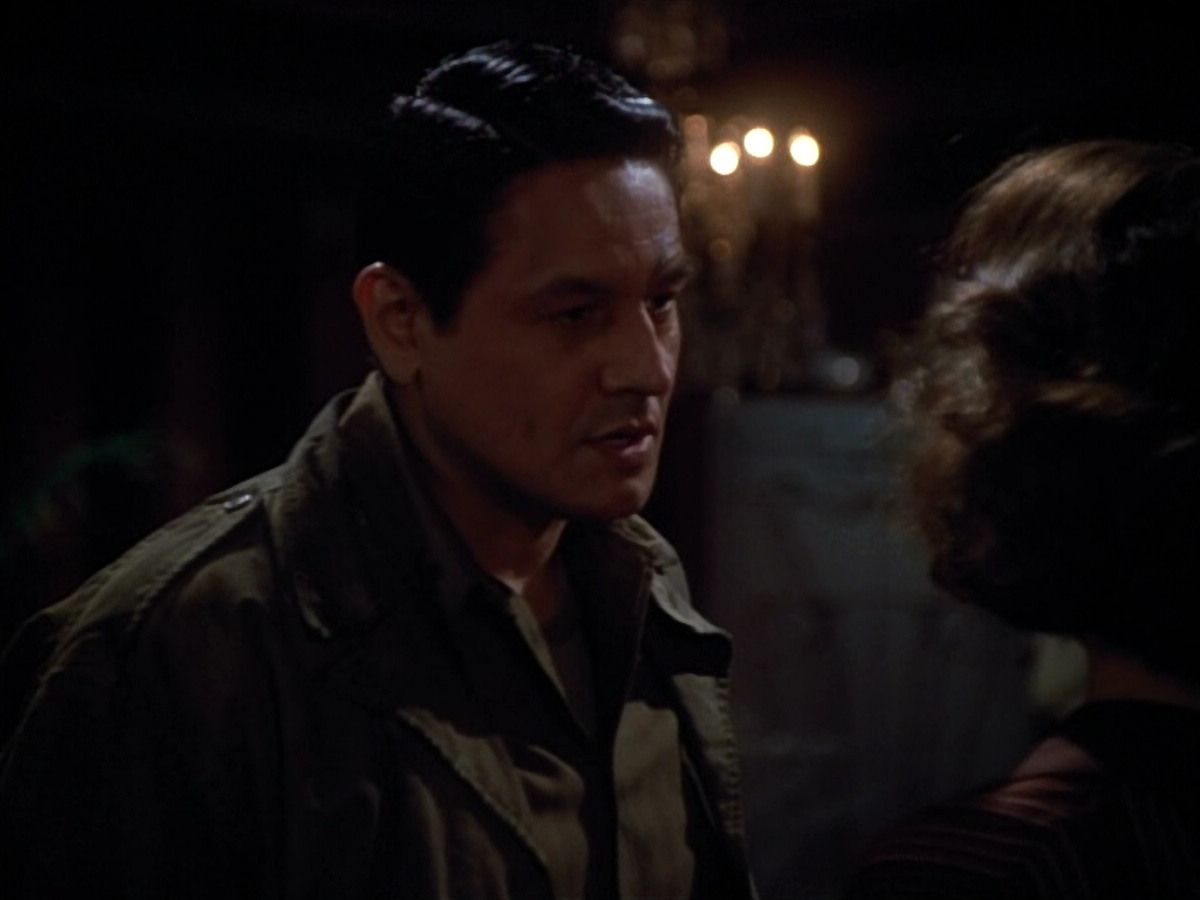 extant_StarTrekVOY_4x19-TheKillingGamePart2_00581.jpg