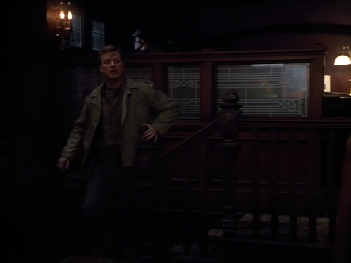 extant_StarTrekVOY_4x19-TheKillingGamePart2_00604.jpg